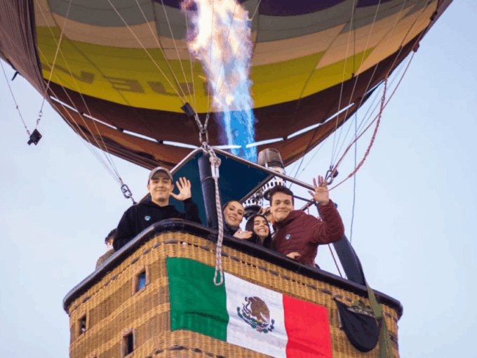 From Mexico City: Hot Air Balloon Teotihuacan + Breakfast - Meeting Point and Pickup Time