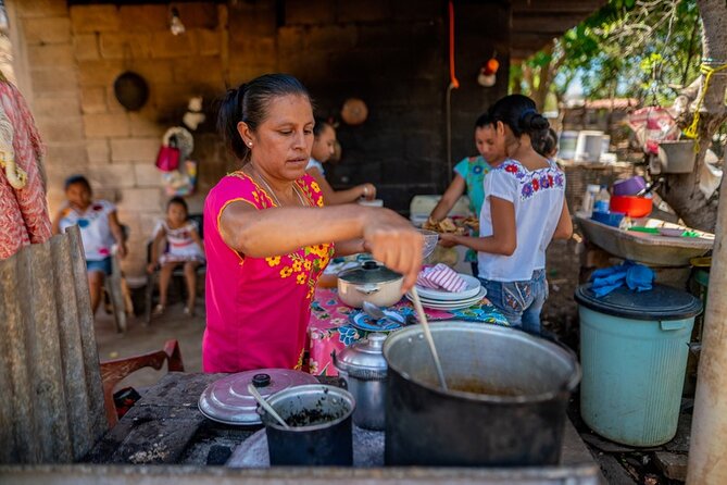 From Mexico City: Private Teotihuacan Pyramids With Local Lunch - Exploring Teotihuacán