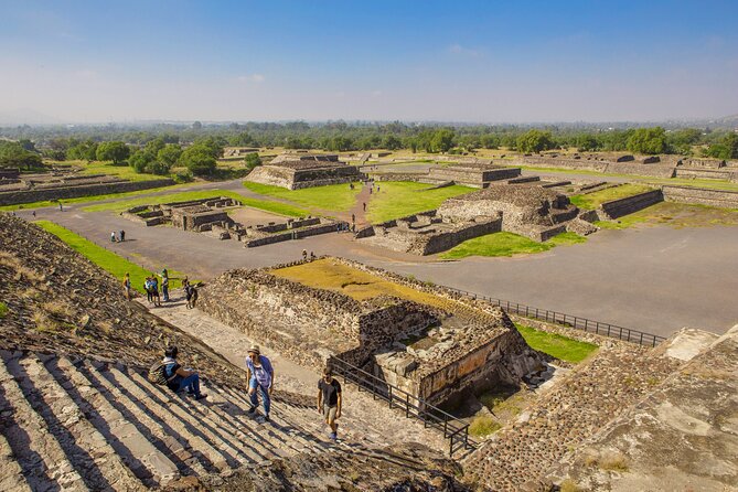 From Mexico City: Private Teotihuacan Pyramids With Local Lunch - Quetzalcoatl Pyramid Ascent