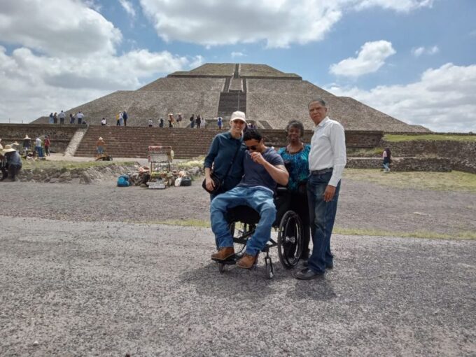 From Mexico City: Pyramids of Tula and Teotihuacan Day Tour - Recommended Attire