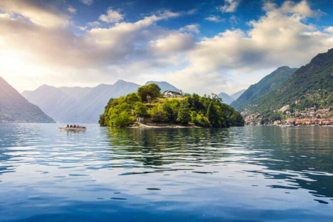 From Milan: Lake Como & Bellagio Day Tour With Luxury Cruise - Charming Bellagio and Varenna