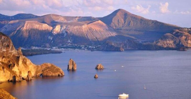 From Milazzo: Lipari and Vulcano Day Trip - Exploring Lipari