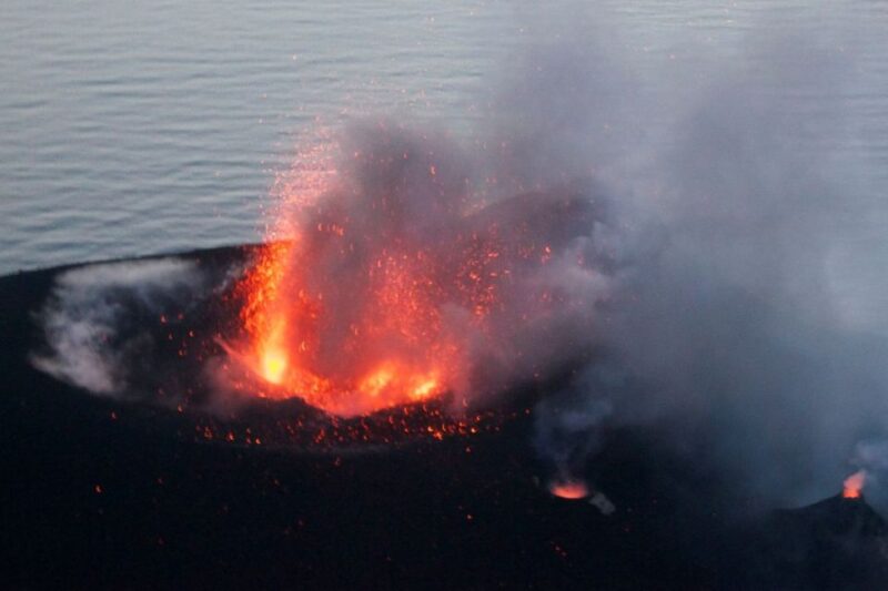 From Milazzo: Panarea and Stromboli Boat Trip by Night - Itinerary Highlights