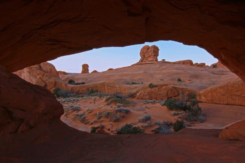From Moab: Arches National Park 4x4 Drive and Hiking Tour - Itinerary