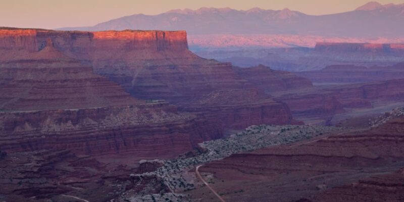 From Moab: Canyonlands 4x4 Drive and Calm Water Cruise - Driving Experience in Canyonlands