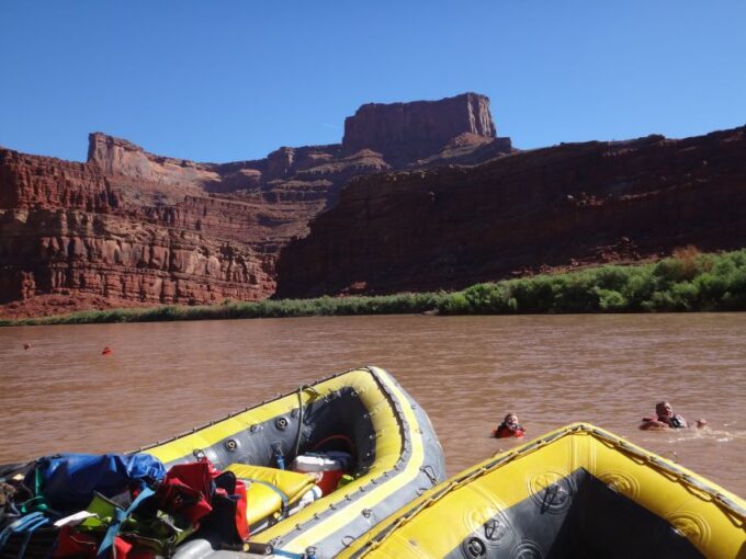 From Moab: Canyonlands 4x4 Drive and Calm Water Cruise - Picnic Lunch and Guide Knowledge