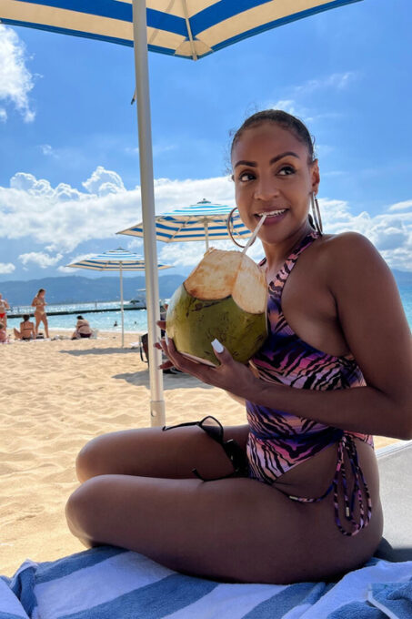 From Montego Bay: Doctors Cave Beach and Shopping Day Tour - Dining at Margaritaville