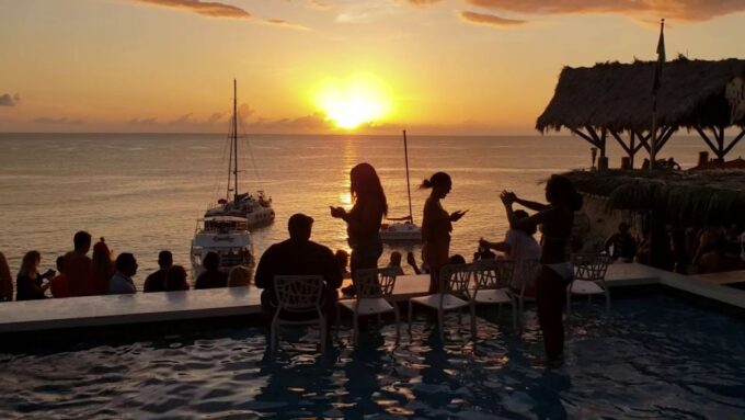 From Montego Bay: Negril Beach & Ricks Cafe Sunset Day Trip - Customer Reviews