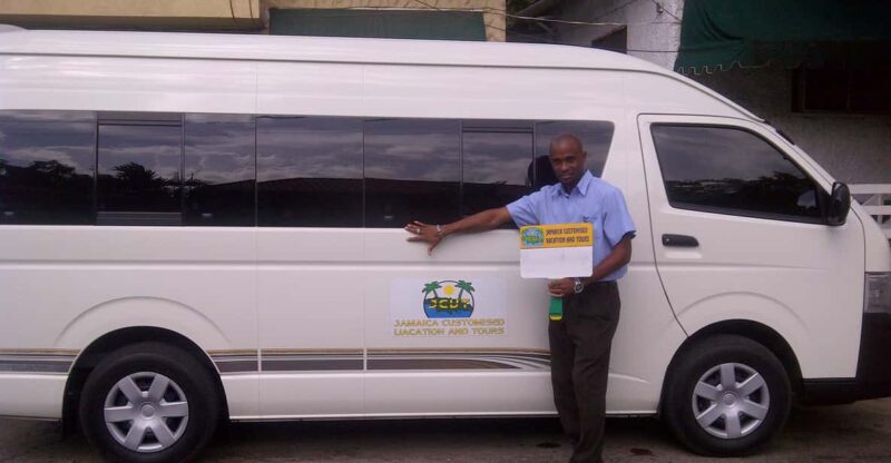 From Montego Bay: Private 1-Way Transfer to Ocho Rios - Key Points