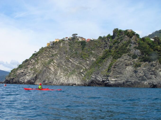 From Monterosso to Vernazza: Guided Cinque Terre Kayak Tour - Discovering the Italian Riviera