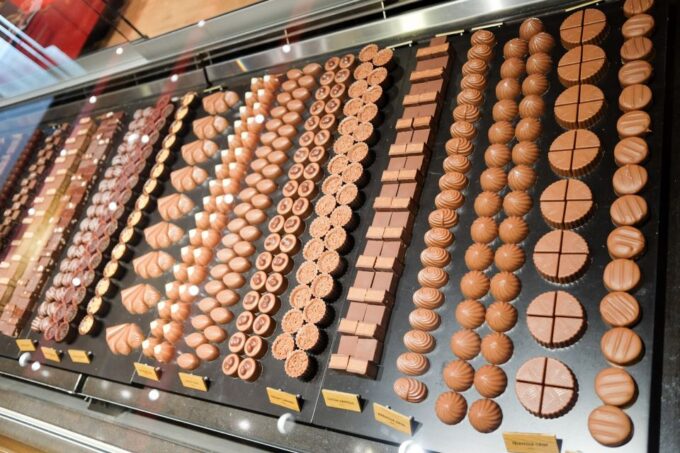 From Montreux: Gruyères City Cheese and Chocolate Day Tour - Cheese-Making Process at La Maison Du Gruyère