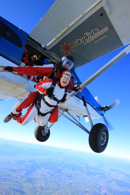From Motueka: Abel Tasman Tandem Skydive Experience - Tandem Master Guidance