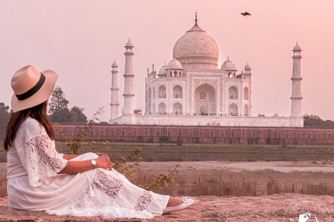 From Mumbai: 2-Days Taj Mahal Sunrise Tour With Flight & Hotel - Accommodation and Room Details