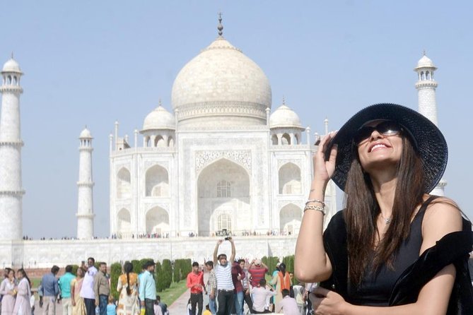 From Mumbai: Overnight Taj Mahal Tour With Flight & Hotel - Itinerary and Highlights
