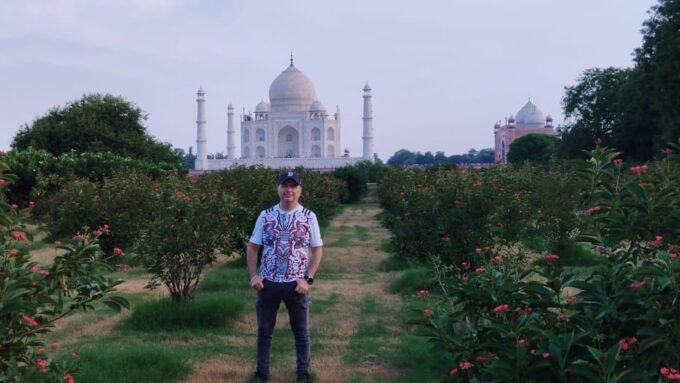 From Mumbai - Private Guided One Day Taj Mahal Tour - Pickup and Drop-off Options