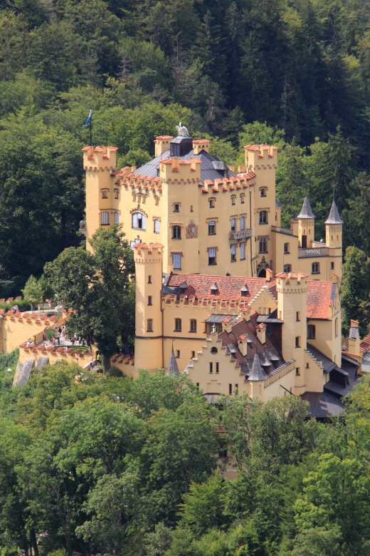 From Munich: Private Day Trip to Neuschwanstein Castle - Important Information