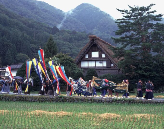 From Nagoya: Shirakawa-Go Bus Ticket With Hida Beef Lunch - Suggested Self-Guided Itinerary