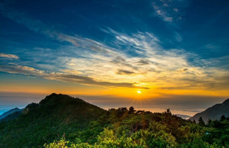 From Nanchang: Private Full-Day Lushan Mountain Hiking - Experience and Features
