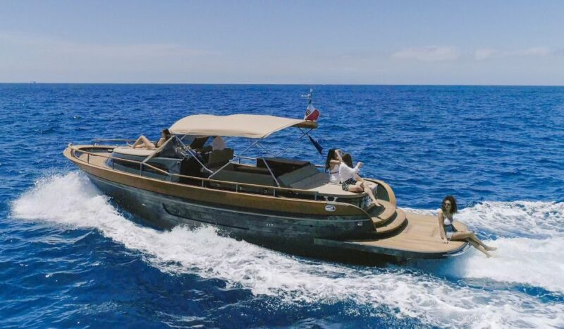 From Naples: Boat Tour to Capri Island With Aperitiv - Key Points