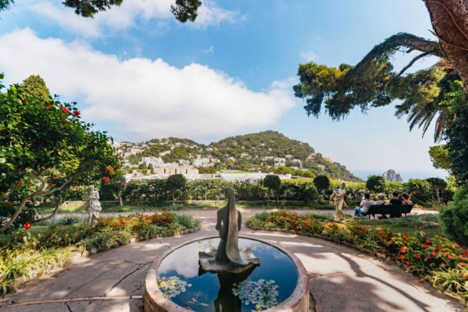 From Naples: Gulf of Naples & Capri Sightseeing Boat Tour - Free Time on Capri
