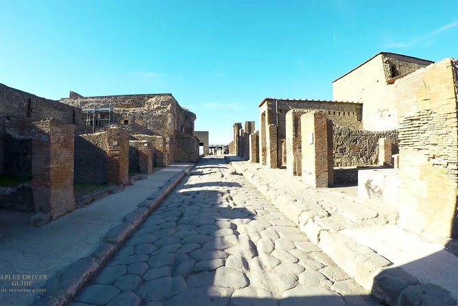 From Naples: Pompei and Sorrento City Sightseeing - Exploring Pompei
