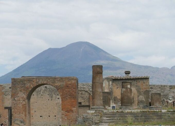 From Naples: Pompeii and Herculaneum VIP Tour With Lunch - Customer Feedback and Ratings