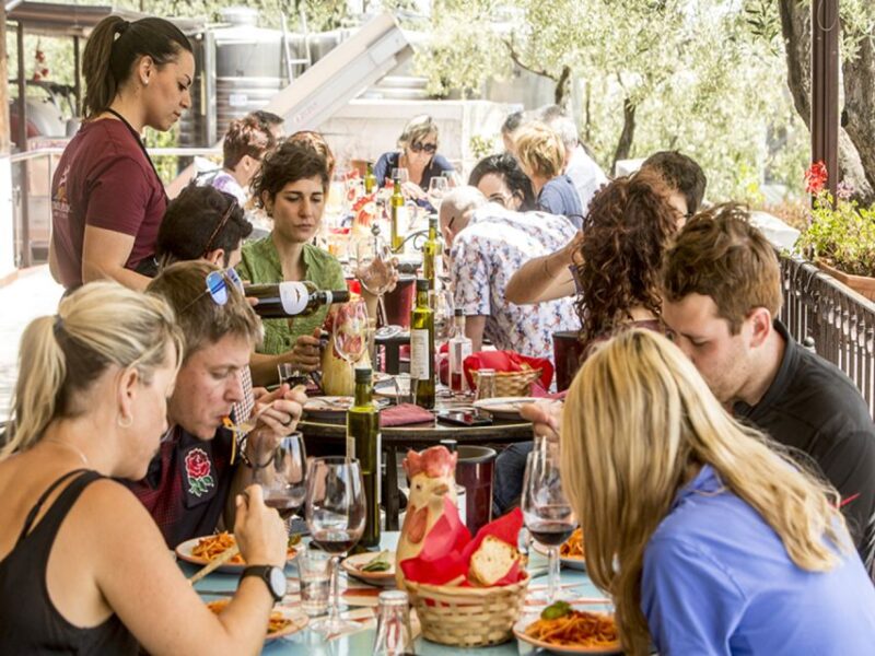 From Naples: Pompeii and Wine Tasting Tour With Lunch - Wine Tasting Experience