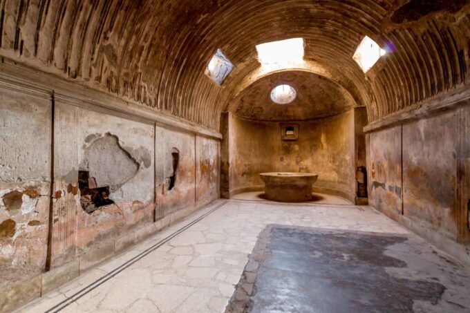 From Naples: Pompeii and Wine Tasting Tour With Lunch - Group and Language Options
