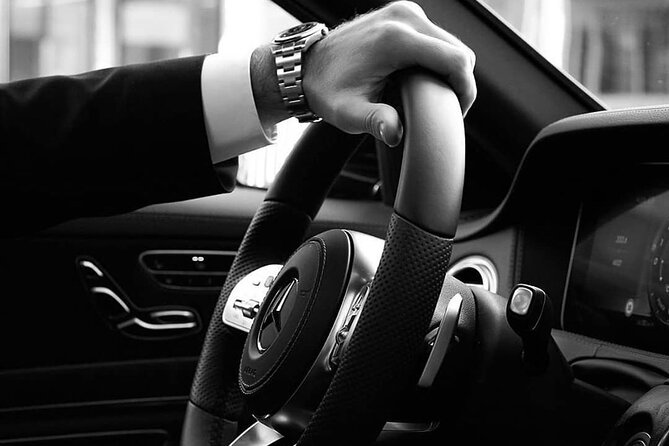 From Naples: Private and Luxury Transfer to POSITANO - Included Services