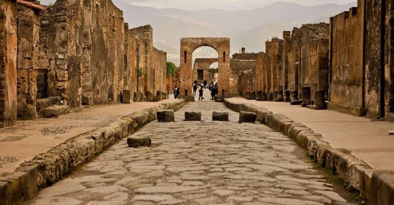 From Naples: Private Tour Vesuvius, Herculaneum and Pompeii - Mount Vesuvius Guided Tour