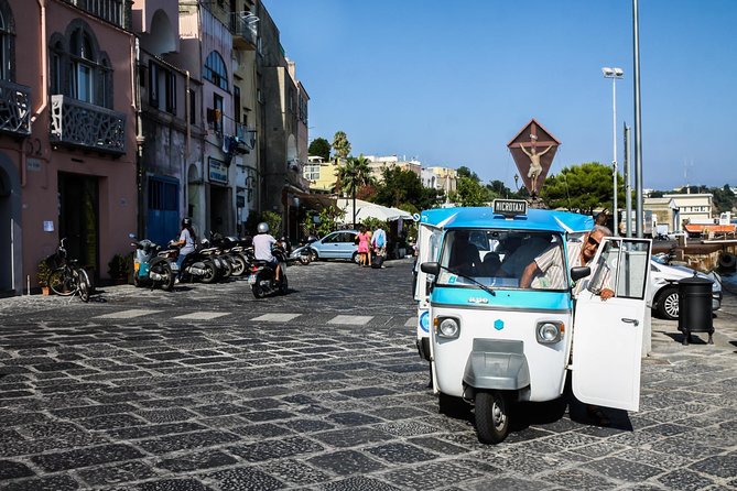 From Naples: Procida Island Day Trip With Lunch - Tour Group Size and Cancellation Policy