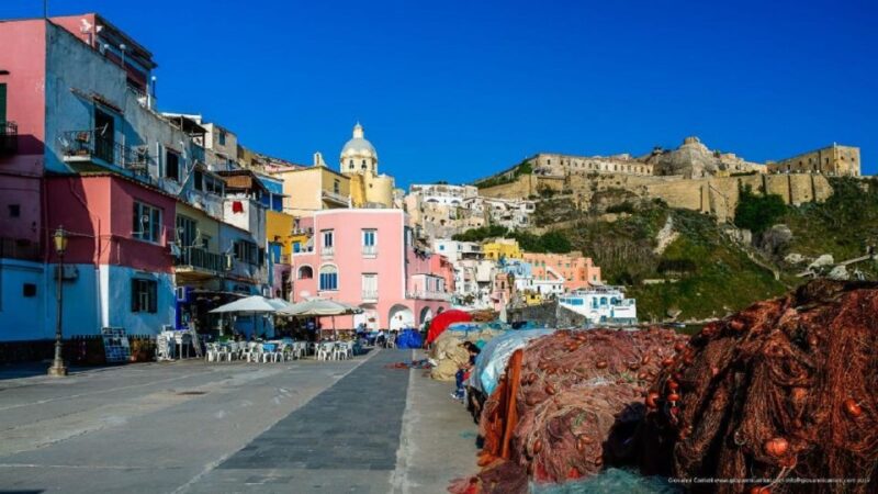 From Naples: Procida Island Day Trip With Lunch - Exploring Procida