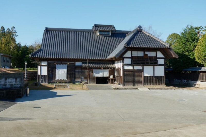 From Narita Airport: Layover Tour to Sake Brewery Gastronomy - Traditional Japanese Lunch