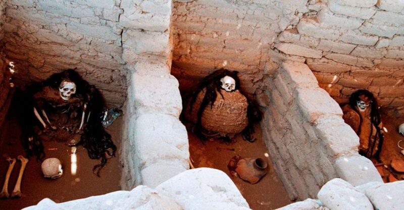 From Nazca || Excursion to the Chauchilla Cemetery || - Mummies and Tombs