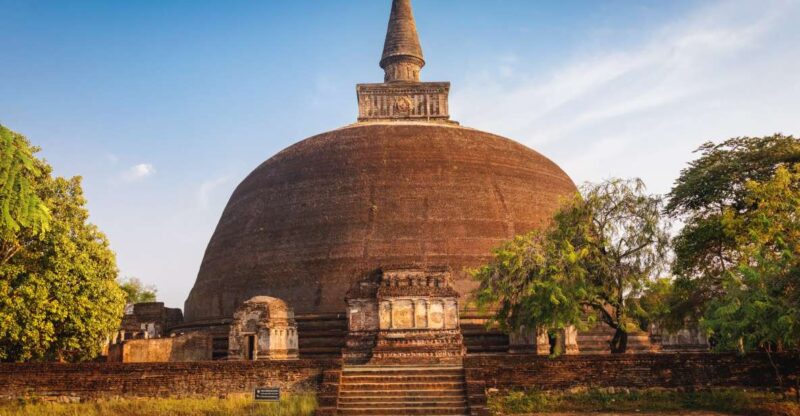 From Negombo: Full-Day Unesco City of Anuradhapura Trip - Highlights of Anuradhapura