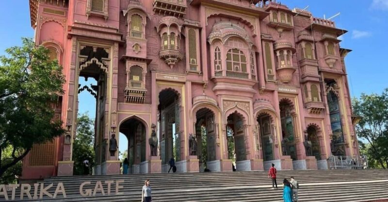From New Delhi: Jaipur Guided City Tour With Hotel Pickup - Transportation and Accessibility