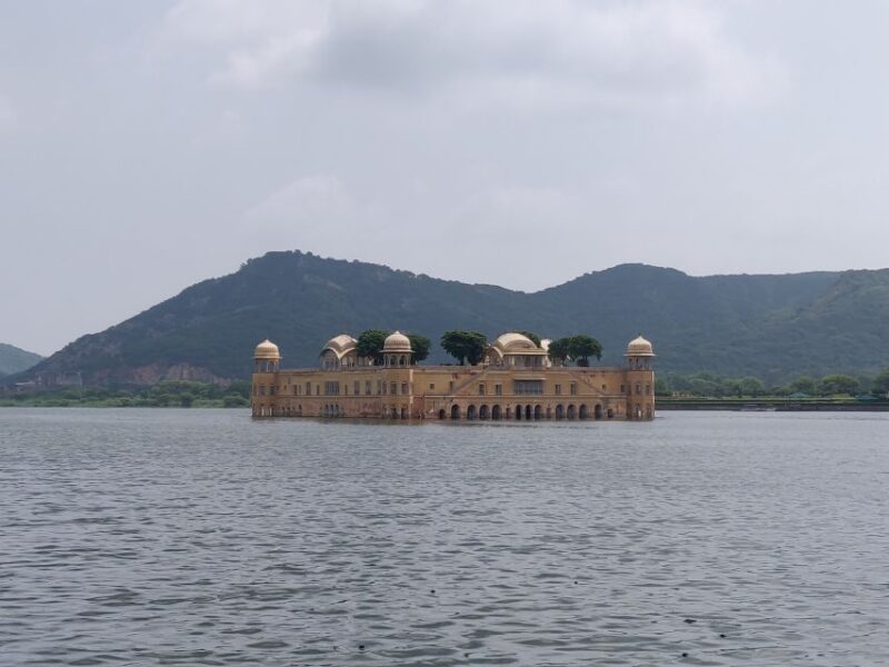 From New Delhi: One Day Jaipur City Tour By Superfast Train - Travel Experience
