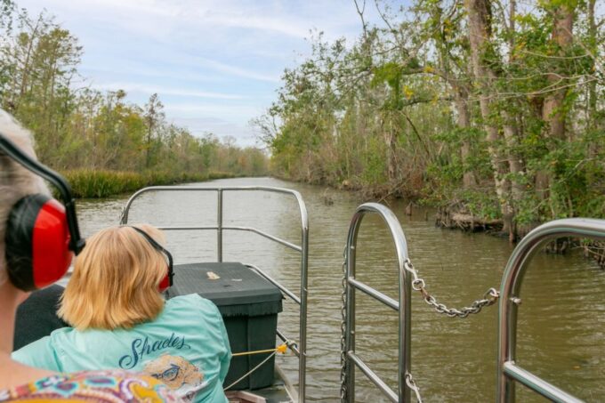 From New Orleans: Swamp Airboat, 2 Plantation Tours & Lunch - Getting Started