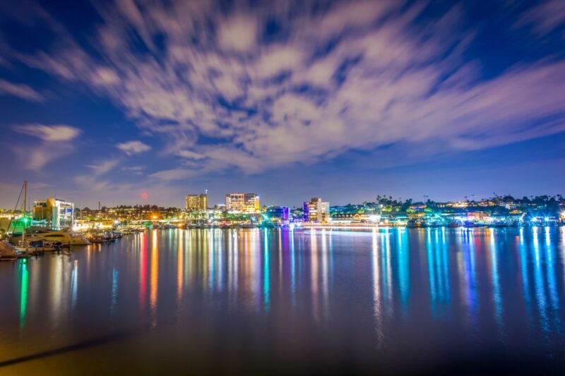 From Newport Beach: Weekend Dinner Cruise With Live DJ - Main Course Selections
