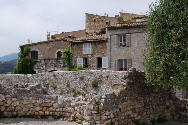 From Nice/Monaco: Cannes, Antibes & Saint-Paul-de-Vence Tour - Exploring Antibes Old Town