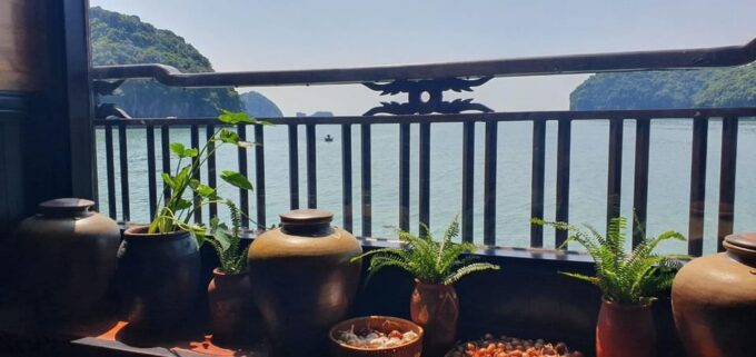 From Ninh Binh: 2Days Cozy Boutique Lan Ha Bay Cruise & BBQ - Participate in BBQ Dinner