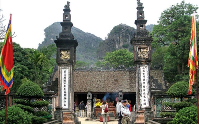 From Ninh Binh, 4 Places: Hoa Lu, Bai Dinh, Trang An, Mua Cave - Bai Dinh Pagoda Visit