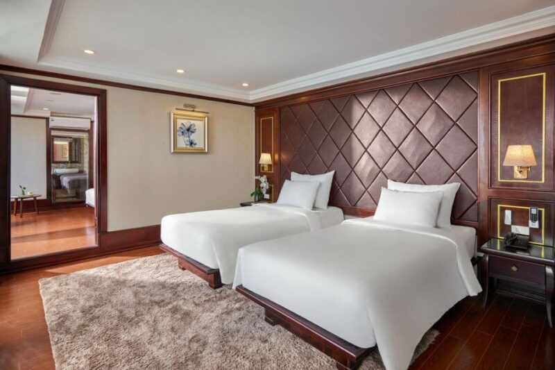 From Ninh Binh: AMANDA 5Star Cruise Ha Long Bay, Luxury Cabin - Day 2 Activities