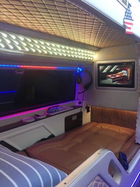 From Ninh Binh Best Transfer to Ha Giang by Royal Cabin Bus - Key Points