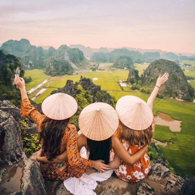 FROM NINH BINH: HOA LU – CYCLING - TAM COC –MUA CAVE - Inclusions