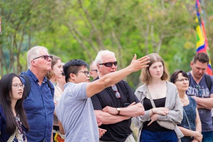 From Ninh Binh: Hoa Lu, Trang An & Mua Cave Small-Group Tour - Mua Cave and Mountain Hike