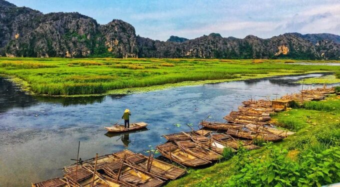 From Ninh Binh: Visit Cuc Phuong National Park - Van Long - Visit Endangered Primate Rescue Center