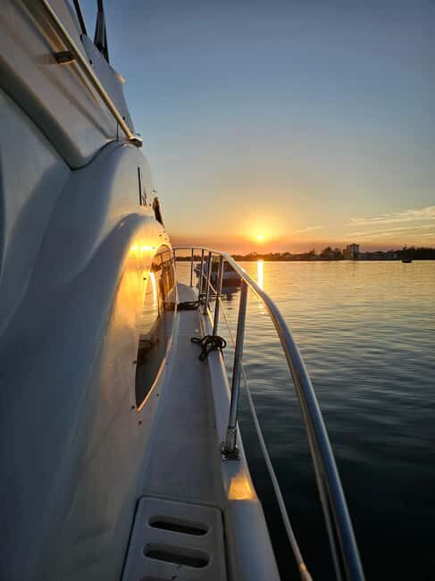 From North Bay Village: Private Boat Party with Champagne - From North Bay Village: Private Boat Party with Champagne – A Fun and Flexible Miami Experience
