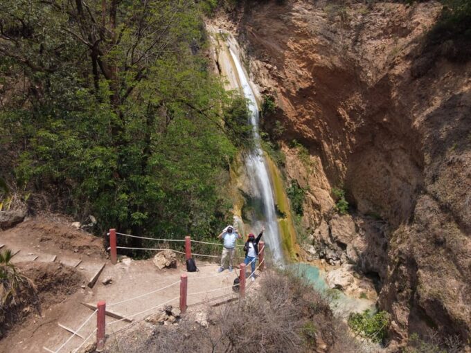 From Oaxaca: Guided Santiago Apoala Day Trip & Lagoon Visit - Hotel Pickup and Drop-off
