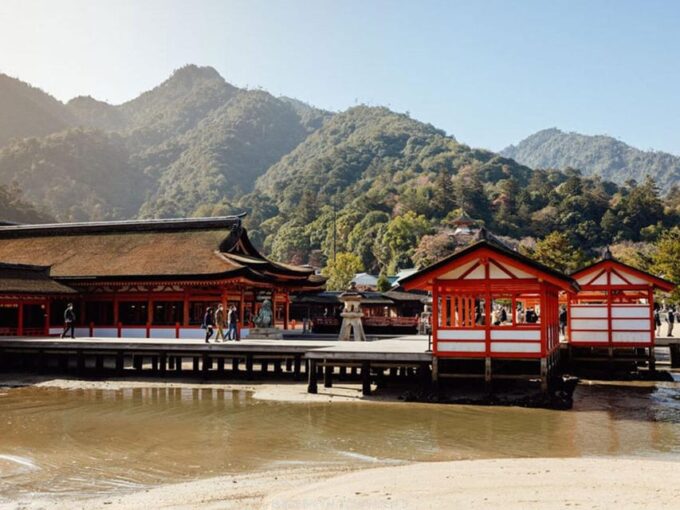 From Osaka/Kyoto: Hiroshima & Miyajima Private Guided Tour - Exploring Hiroshima Peace Memorial Park